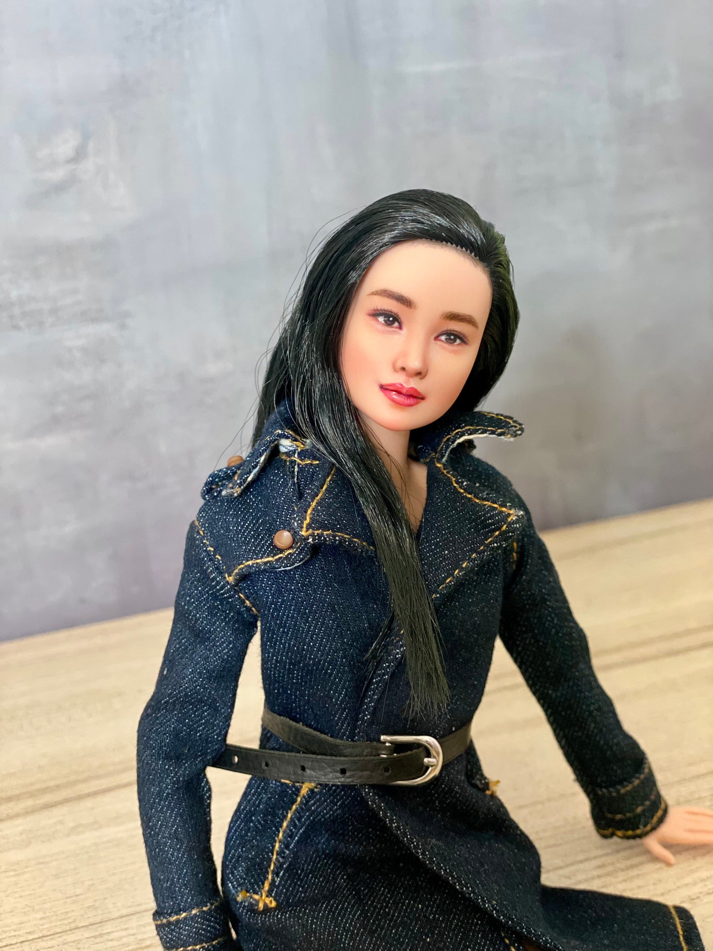 Cara de muñeca OOAK de 12" (30 cm) repintada con cuerpo de muñeca articulado