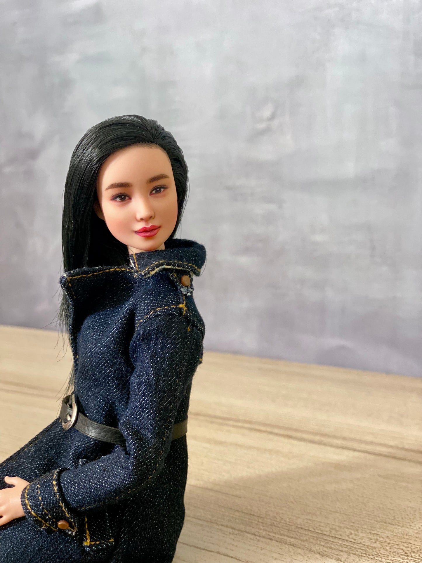 Cara de muñeca OOAK de 12" (30 cm) repintada con cuerpo de muñeca articulado