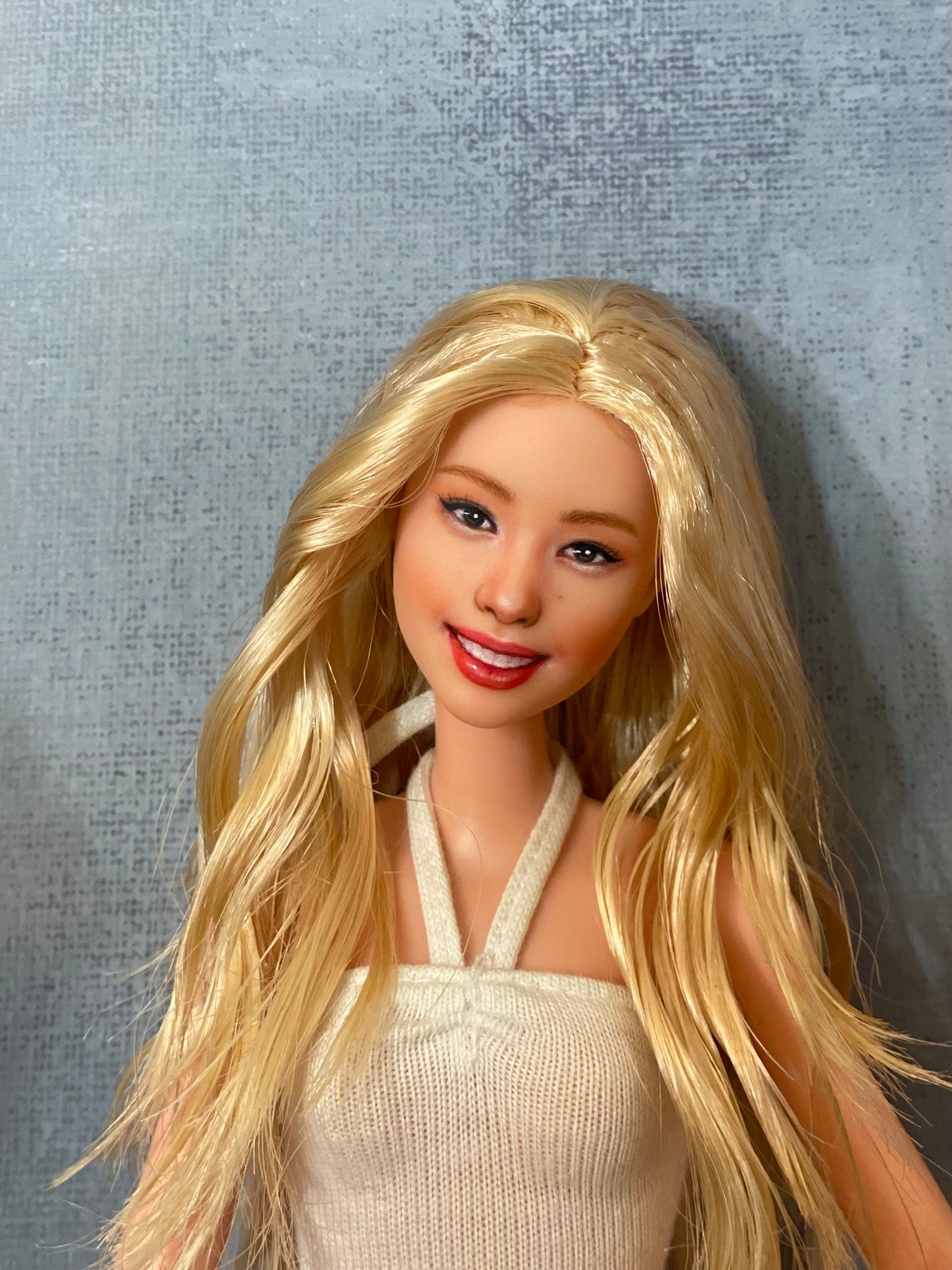 Cara de muñeca OOAK de 12" (30 cm) repintada con cuerpo de muñeca articulado
