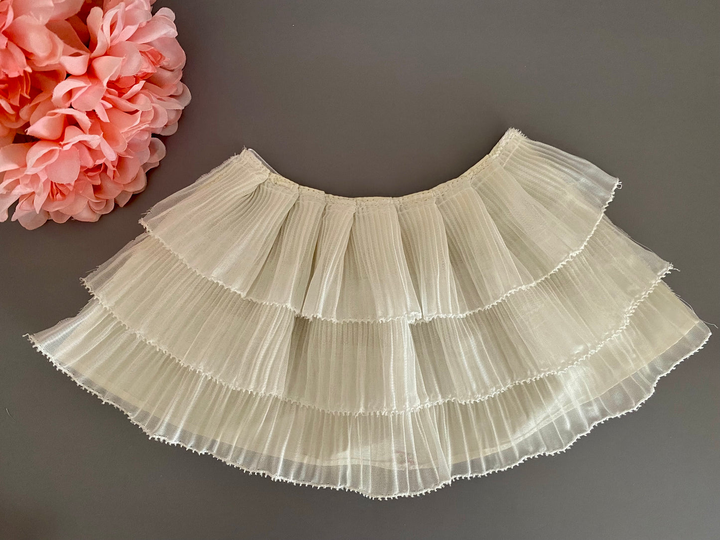 Hanbok de muñeca OOAK para muñeca de 12" (30 cm): conjunto de hanbok Dang-eui con estampado floral blanco